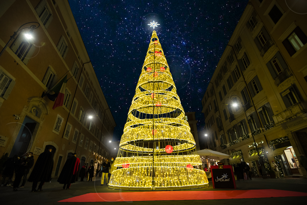 Albero di Natale Champagne San Lorenzo in Lucina Roma